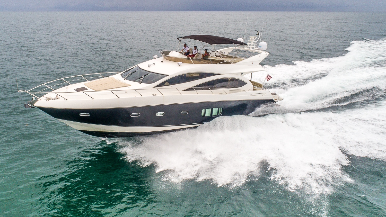 motor yacht bimini