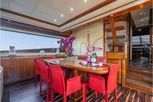 88 Ferretti dining area