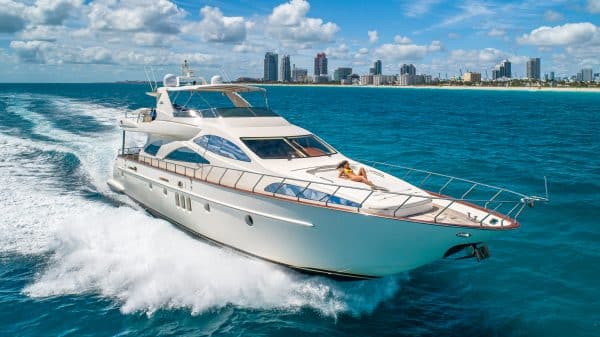 80' Azimut Flybridge "Grace" on water