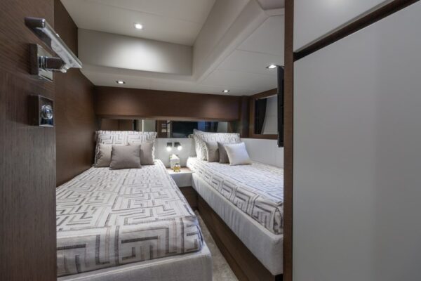 75' Prestige 2015 Double Bed Stateroom