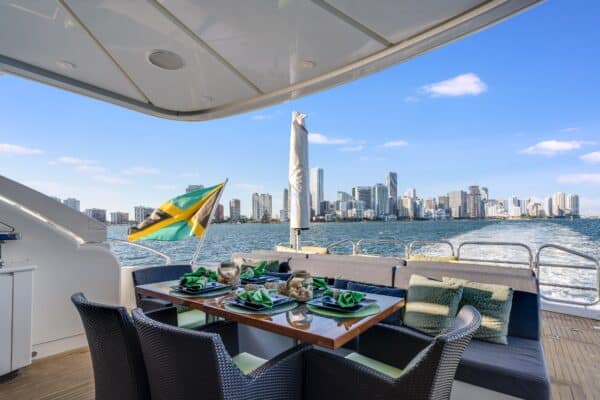 115' Leopard exterior