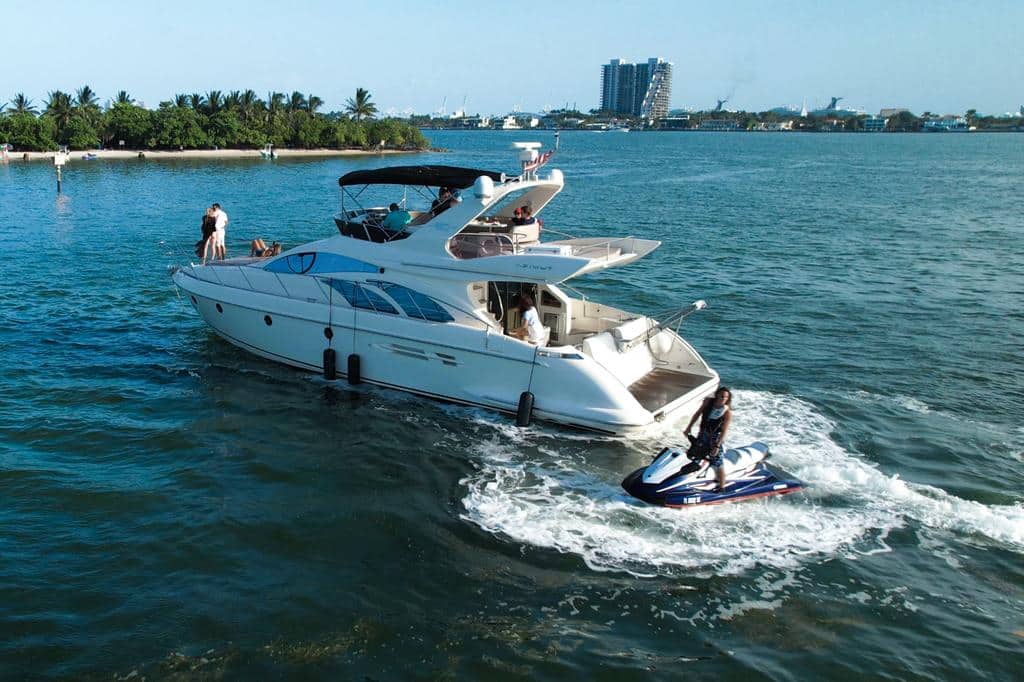 The 50' Azimut