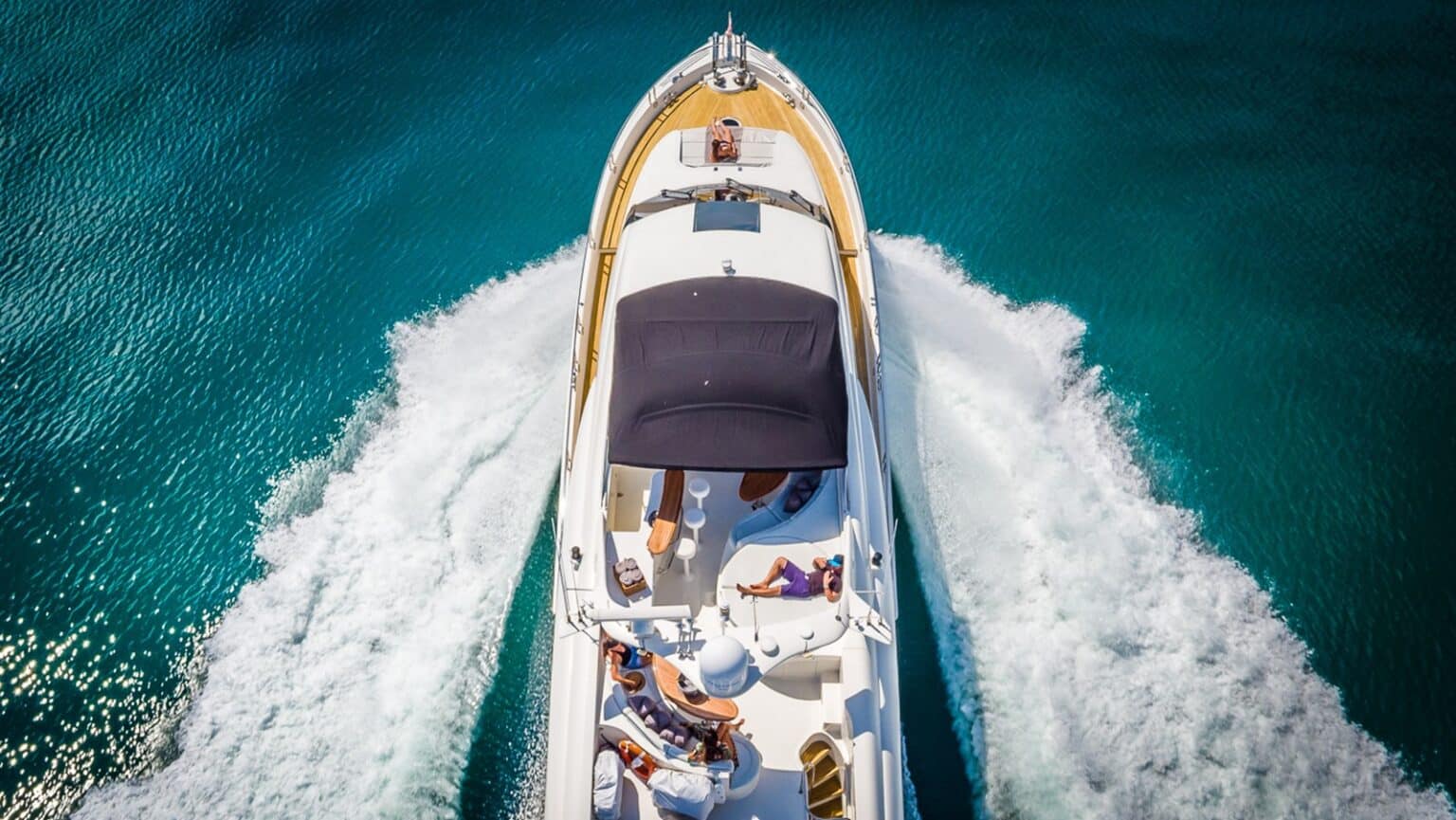 the advantaged yacht charters and sales