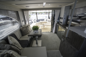 Sessa F48 INT_VAZ6368