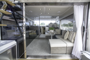 Sessa F48 INT_VAZ6383